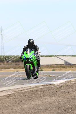 media/Aug-03-2025-TrackDaz (Sun) [[bf4a71acf9]]/C Group/1240pm (Wheelie Bump)/